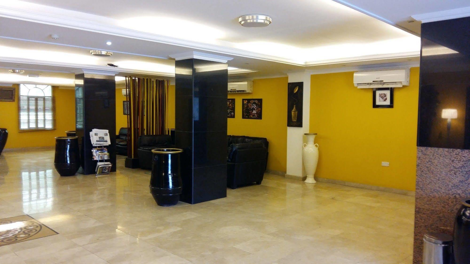 Majestic Hotel Wadi Kabir Exterior photo